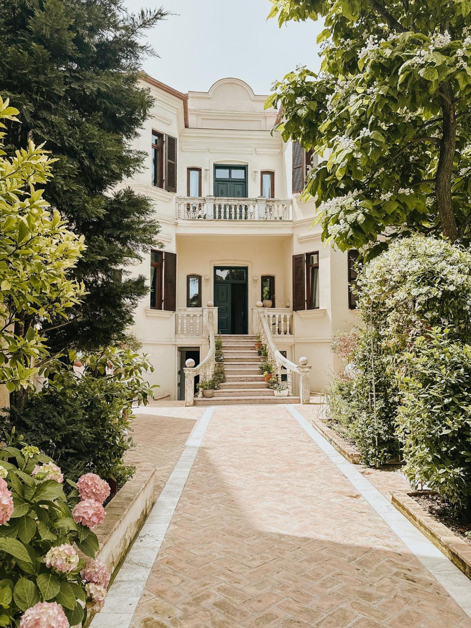 Seven Cafe & Hotel Pogradec Esterno foto