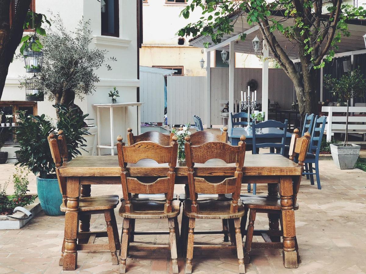 Seven Cafe & Hotel Pogradec Esterno foto