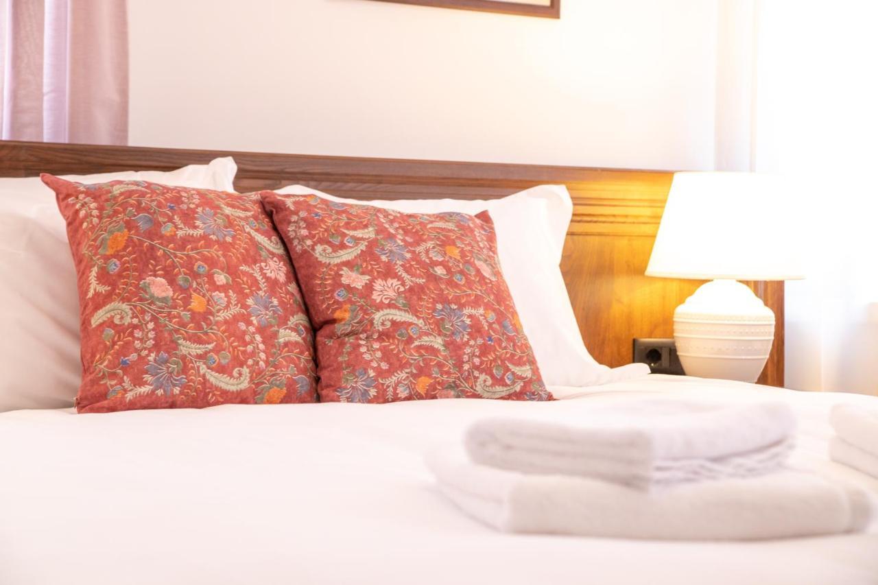 Seven Cafe & Hotel Pogradec Esterno foto