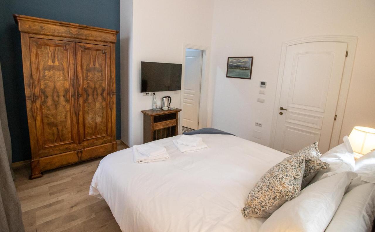 Seven Cafe & Hotel Pogradec Esterno foto